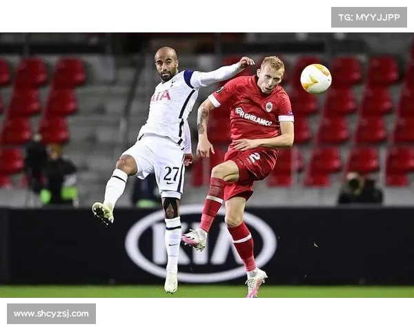 小卢卡斯在巴黎替补位置中的战术价值与团队影响深度解析 小卢卡斯在巴黎替补位置中的战术价值与团队影响深度解析